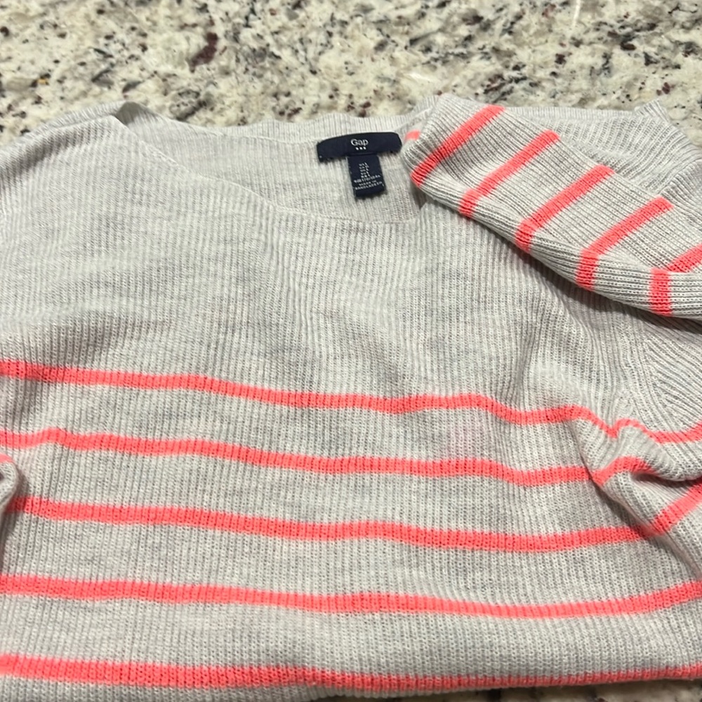 Gap size large sweater